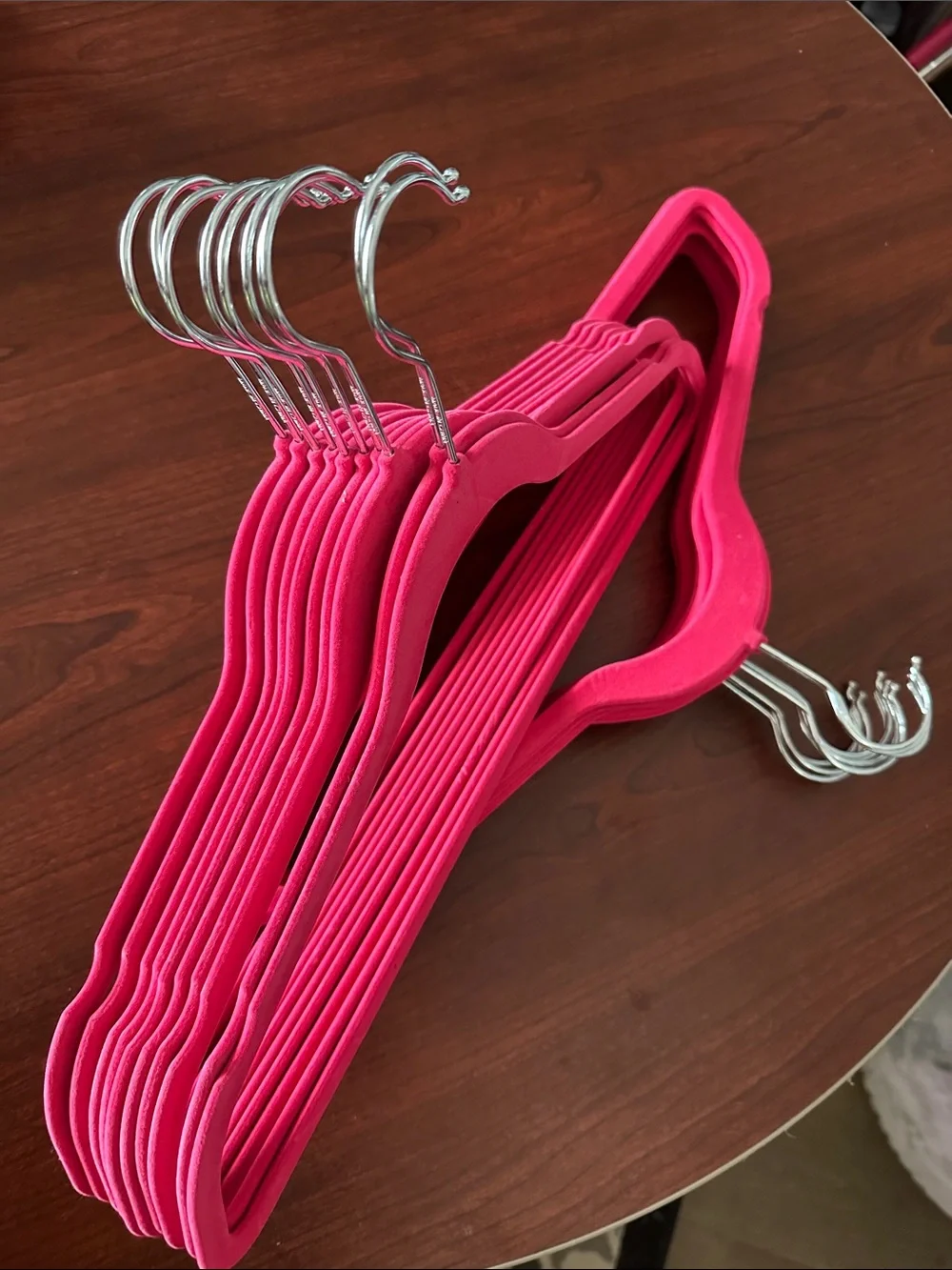 Set of 20 Vibrant Pink Velvet Non-Slip Slim Women's Hangers with Silver Hooks